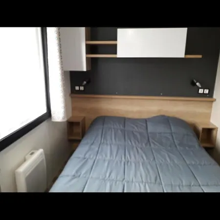 مكان تخييم Contis